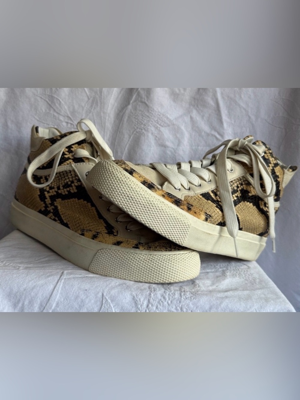 rag&bone Women’s Snake-Print High Top Sneakers size 8 (39)